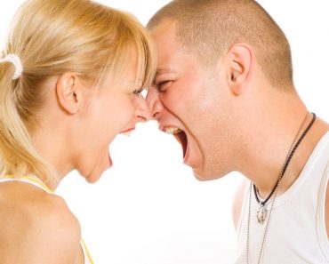 Por qué las parejas que discuten se aman más que otras