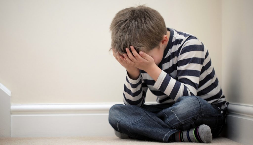 4 Maneras en que el dolor del trauma infantil nos impacta como adultos