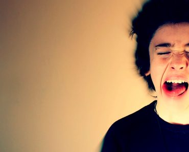 Por qué la gente deprimida se enfada (y cómo manejarlos)