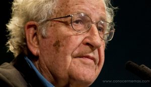 35 citas de Noam Chomsky que te harán cuestionar todo sobre la sociedad