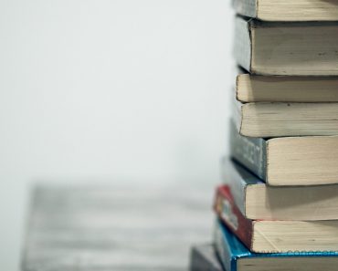 Por qué debes tener más libros de los que puedes leer