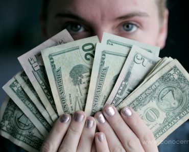 15 hábitos que desperdician dinero que la mayoría de la gente desconoce