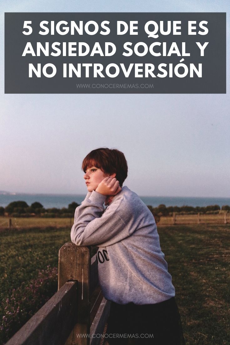 5 Signos de que es ansiedad social y no introversión